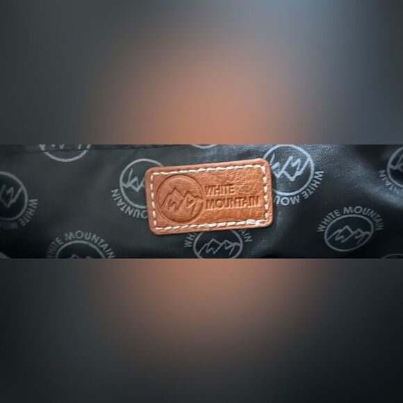 NWOT … WHITE MOUNTAIN Shoulder Bag - Picture 9 of 9
